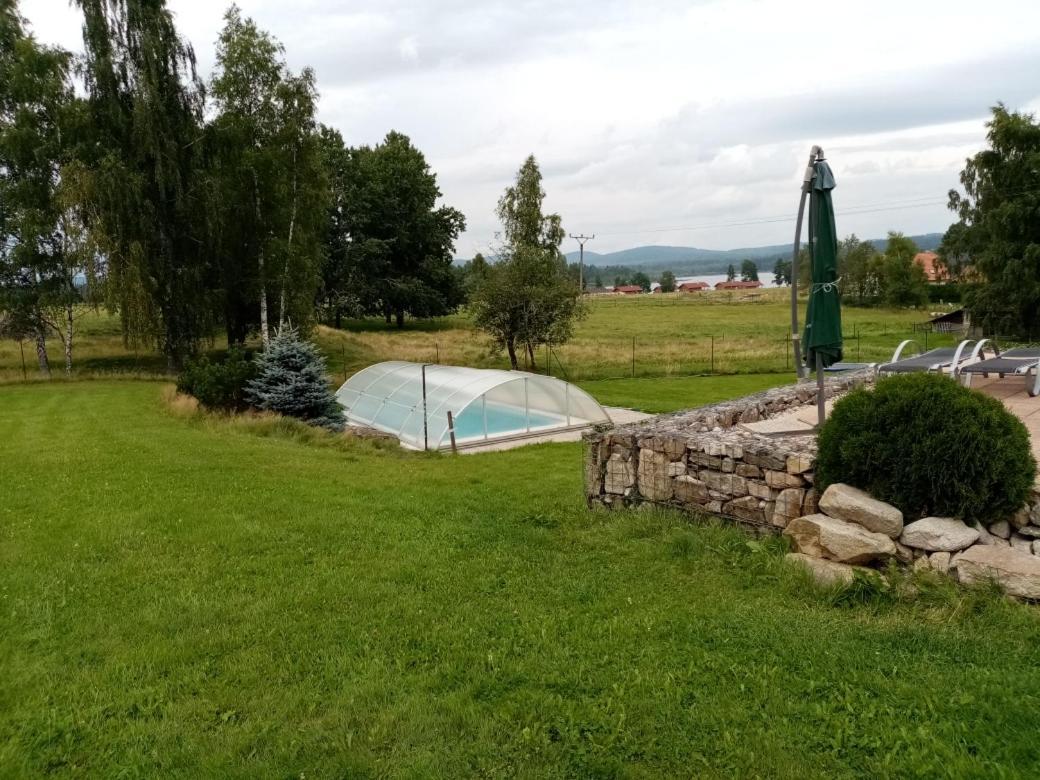 Chalupa Olsina 31 - Ferienhaus Horní Planá Buitenkant foto